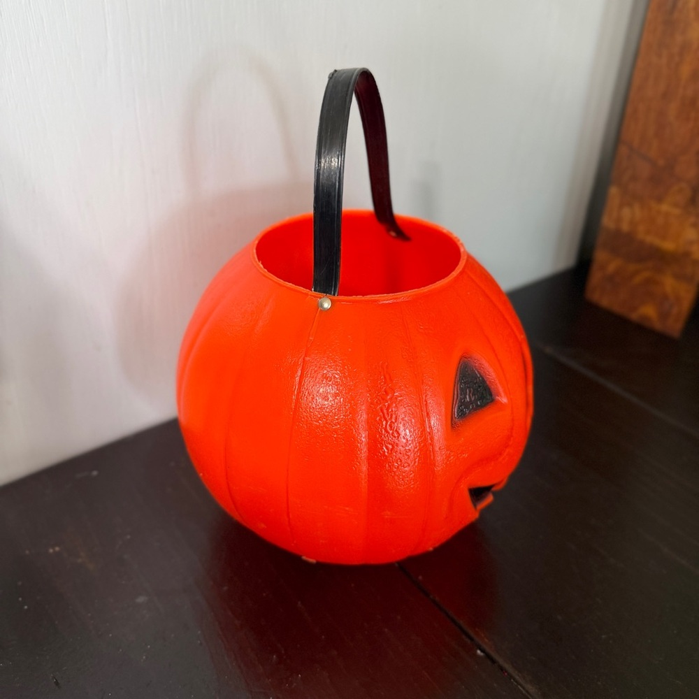Vtg 1980 Empire Carolina Pumpkin Jack-O-Lantern 8" Blow Mold Candy Pail Bucket - Picture 4 of 10
